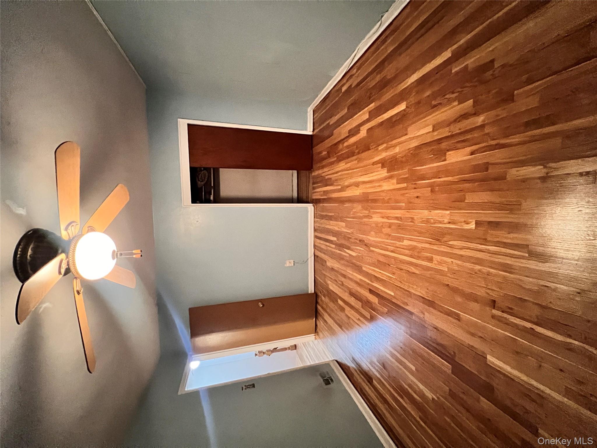 #10 photo, 1047 E 217th Street, Bronx , NY 10469