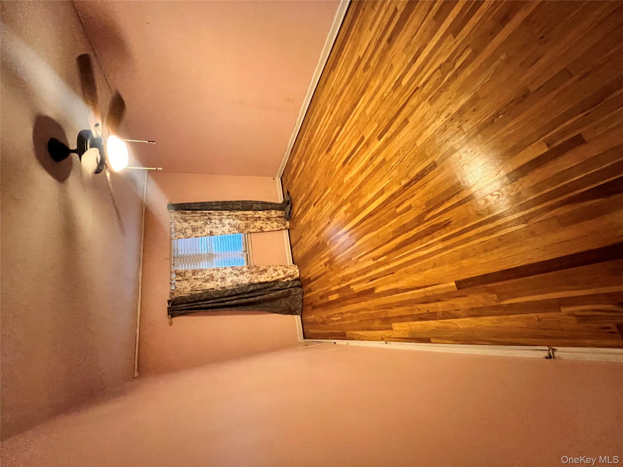 #13 photo, 1047 E 217th Street, Bronx , NY 10469