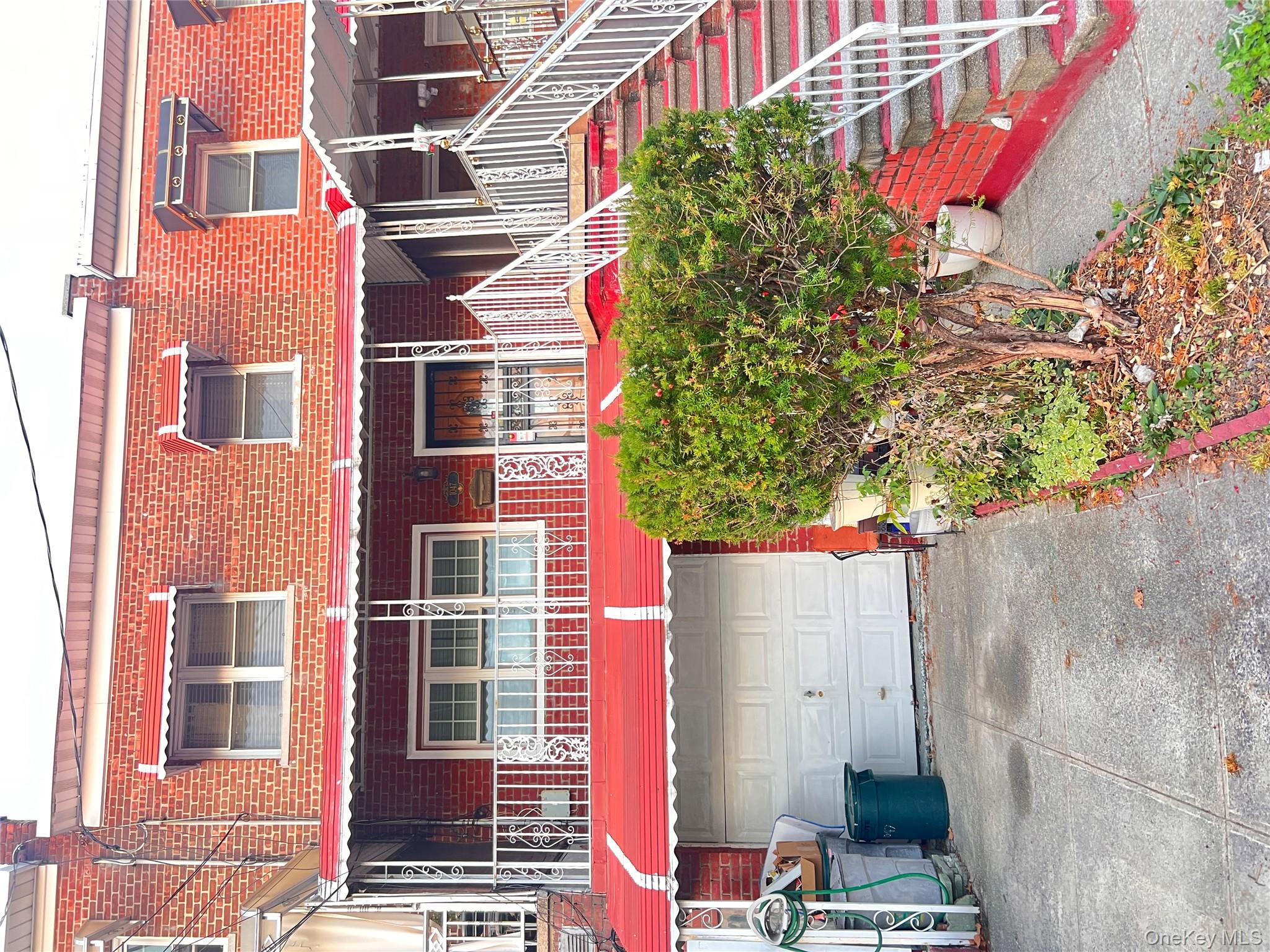 #2 photo, 1047 E 217th Street, Bronx , NY 10469