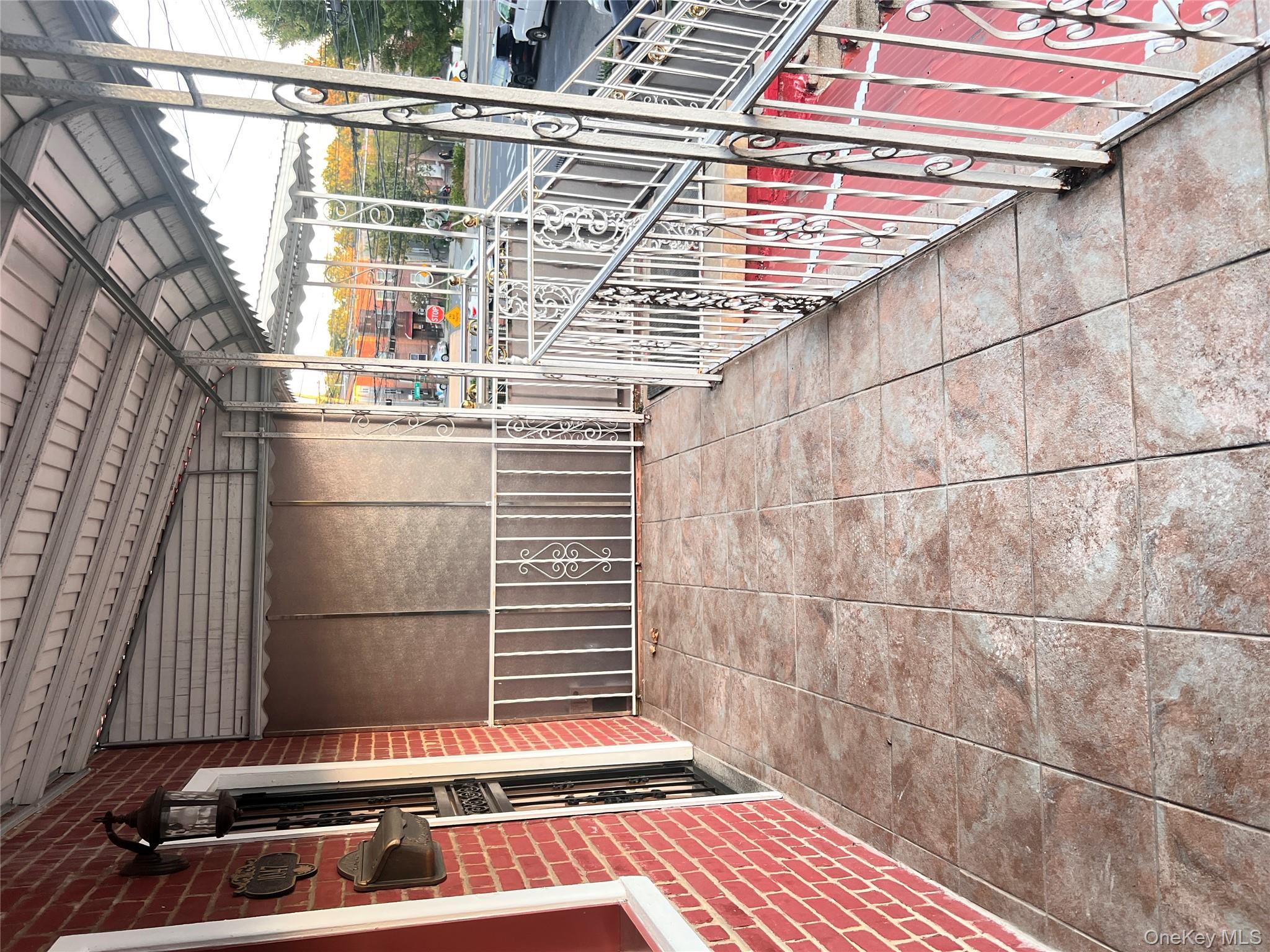 #3 photo, 1047 E 217th Street, Bronx , NY 10469