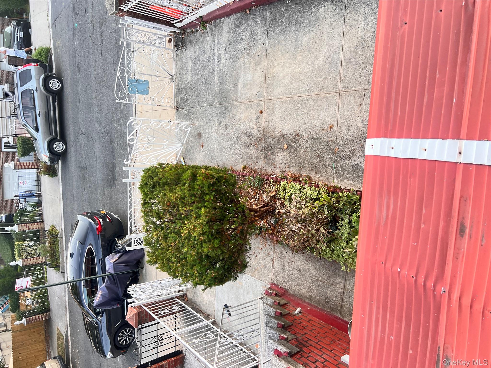 #4 photo, 1047 E 217th Street, Bronx , NY 10469