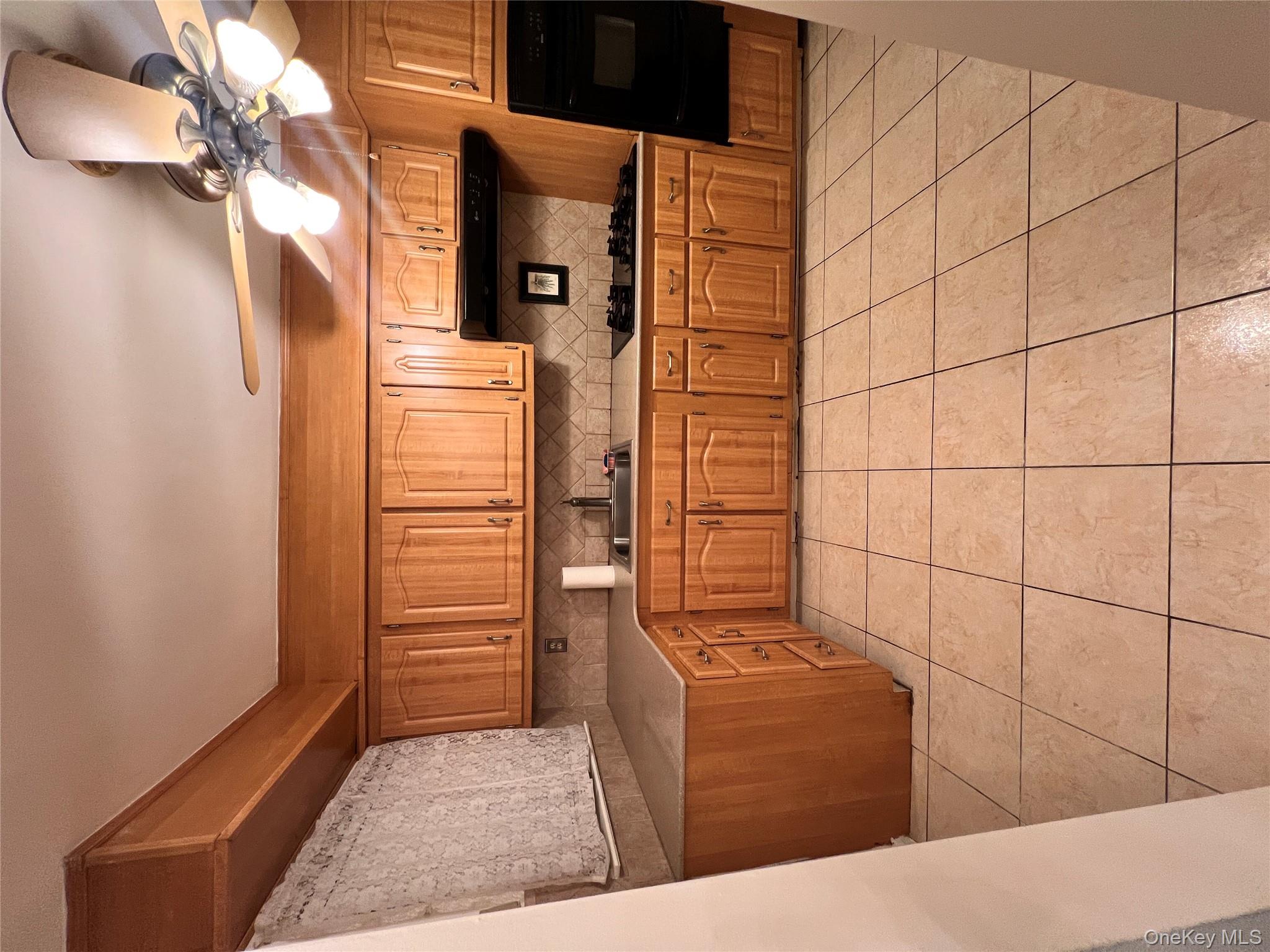 #5 photo, 1047 E 217th Street, Bronx , NY 10469