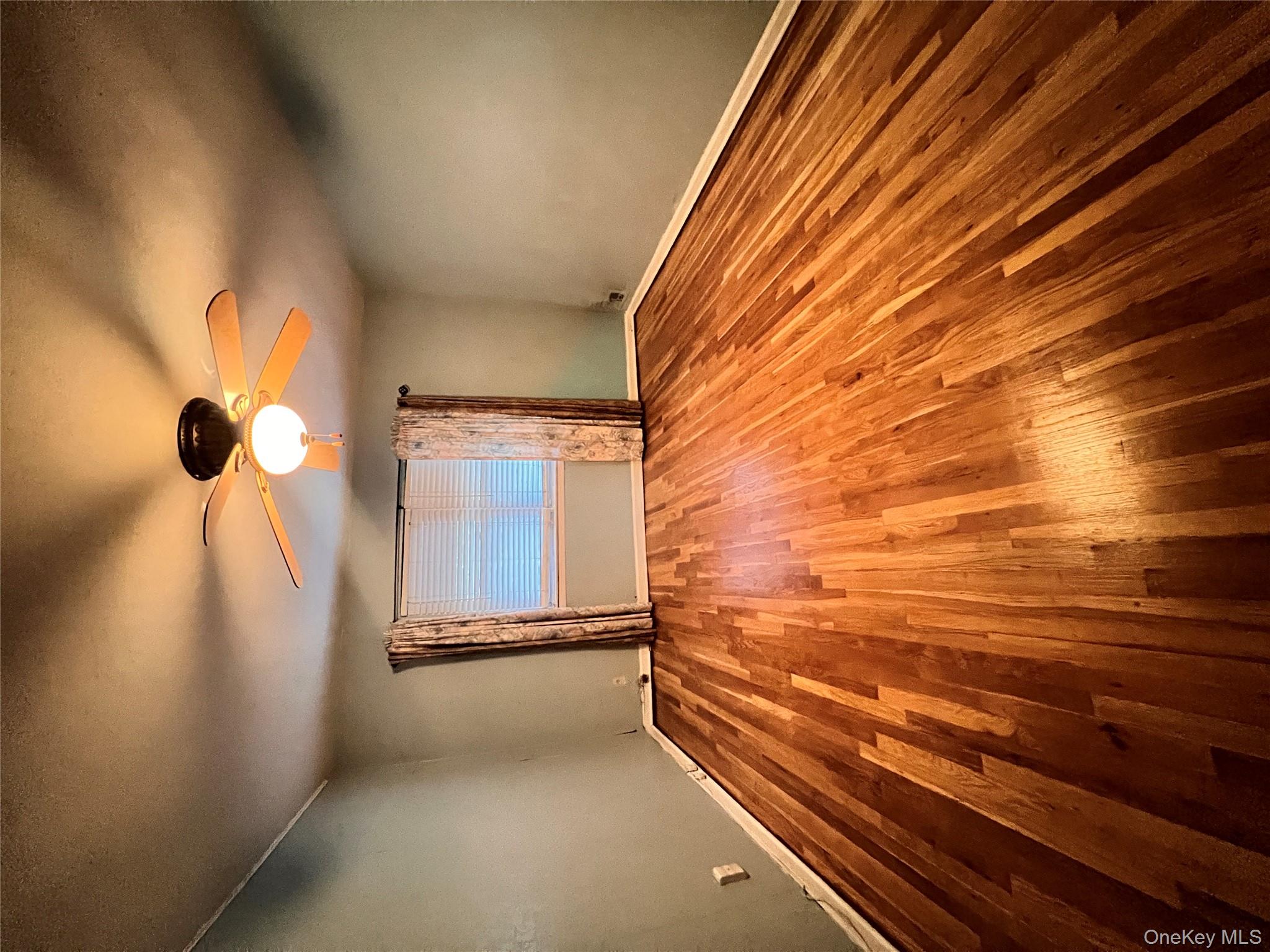 #9 photo, 1047 E 217th Street, Bronx , NY 10469