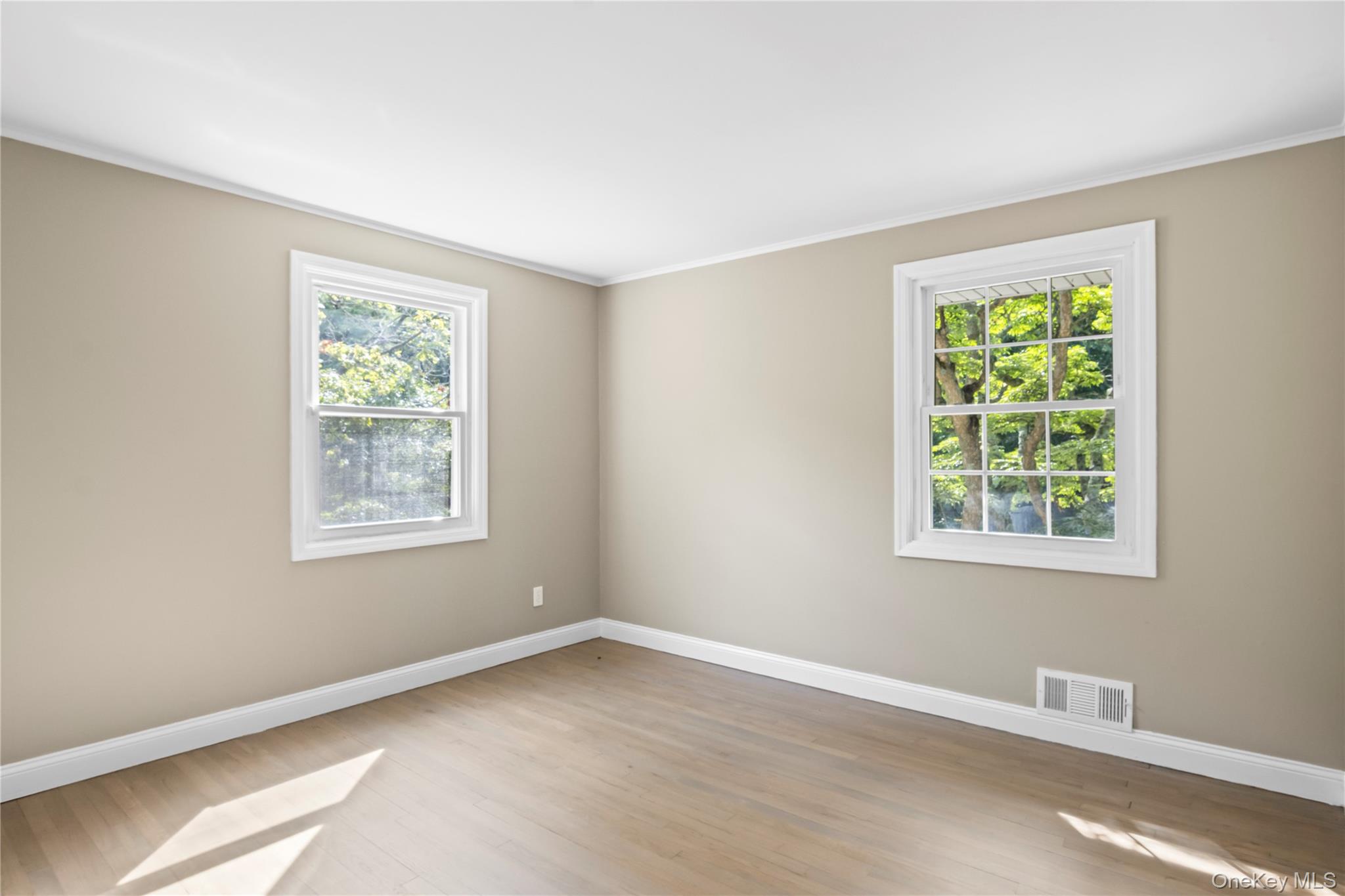 #18 photo, 2 Puritan Path, Port Jefferson , NY 11777