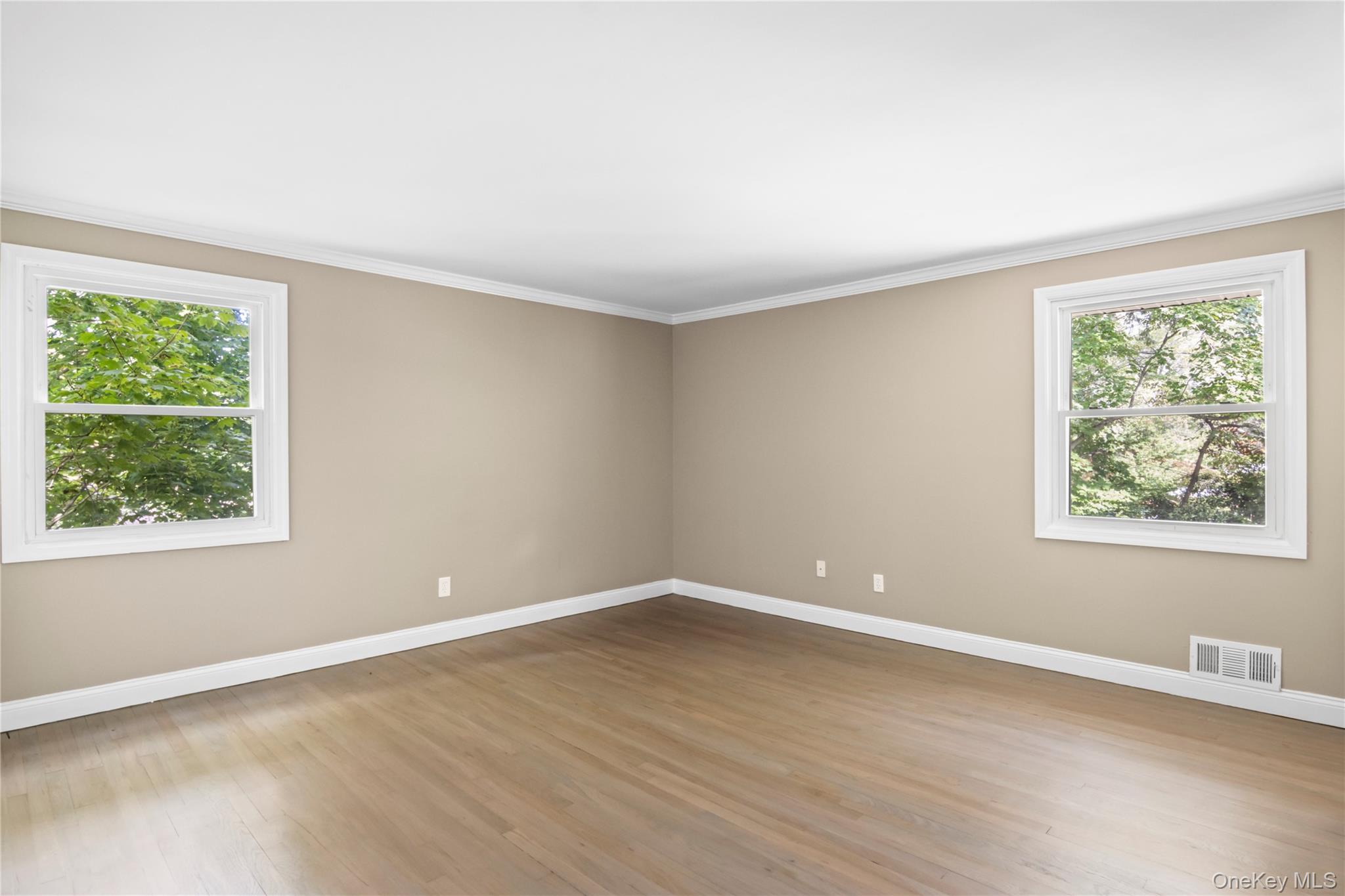 #20 photo, 2 Puritan Path, Port Jefferson , NY 11777