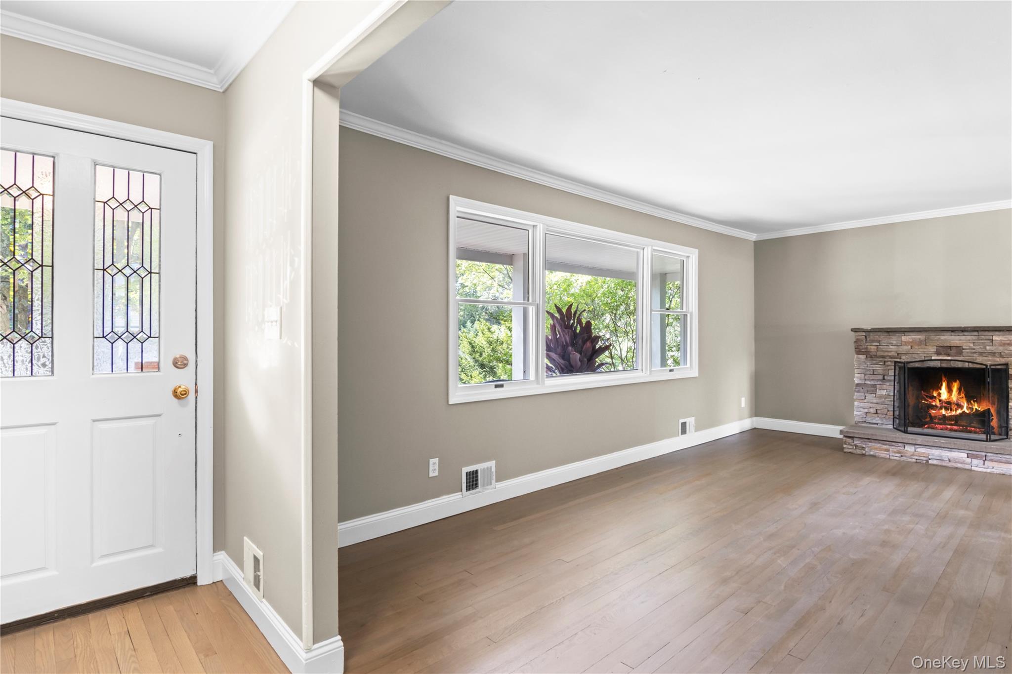 #5 photo, 2 Puritan Path, Port Jefferson , NY 11777