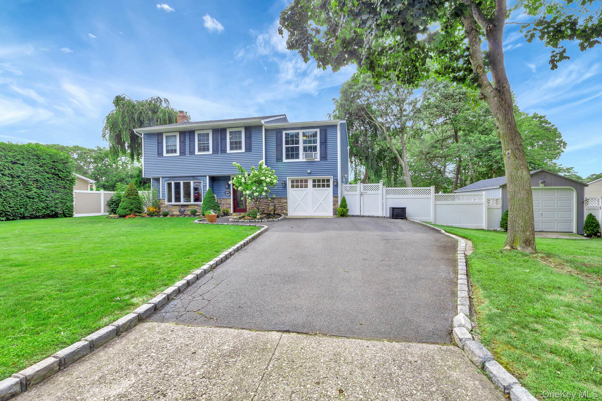 #4 photo, 4 Ashford Drive, Ridge , NY 11961