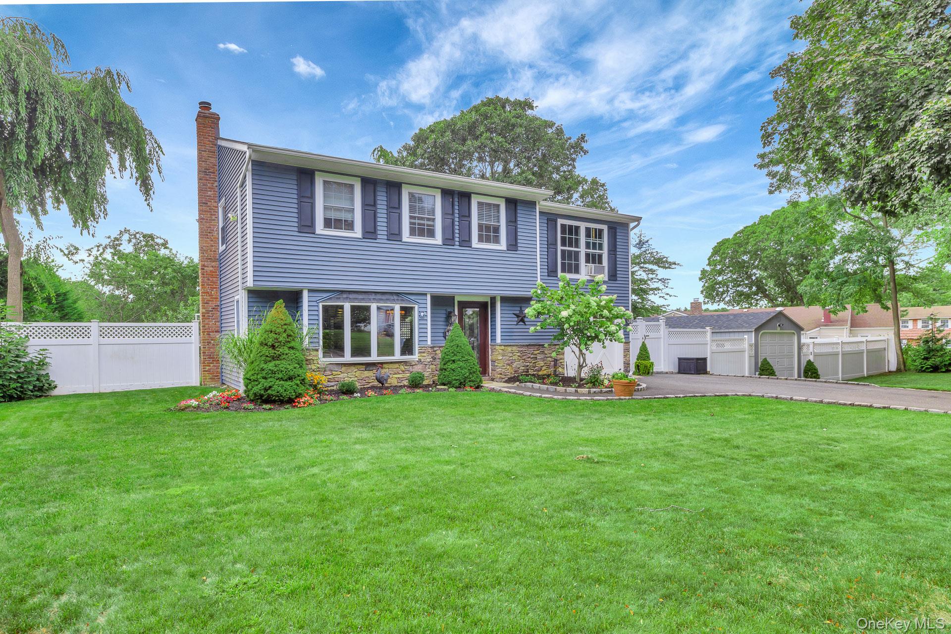 #5 photo, 4 Ashford Drive, Ridge , NY 11961