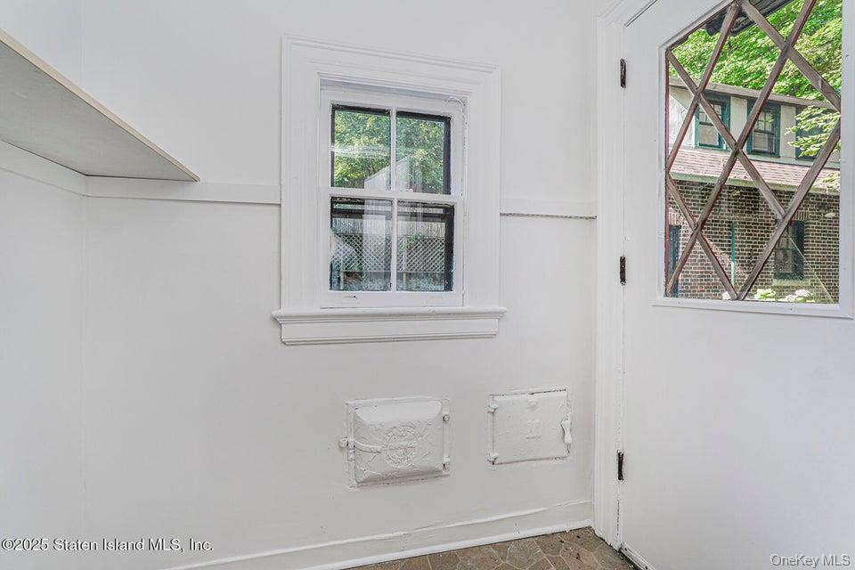 #20 photo, 12 Silver Lake Road, Staten Island , NY 10301