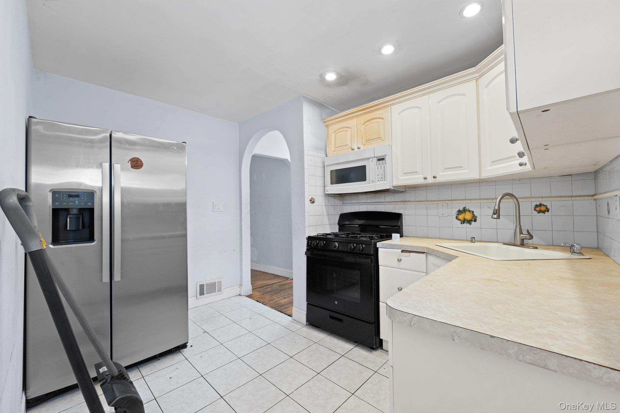 #8 photo, 12054 194th Street, クイーンズ区 Saint Albans , NY 11412