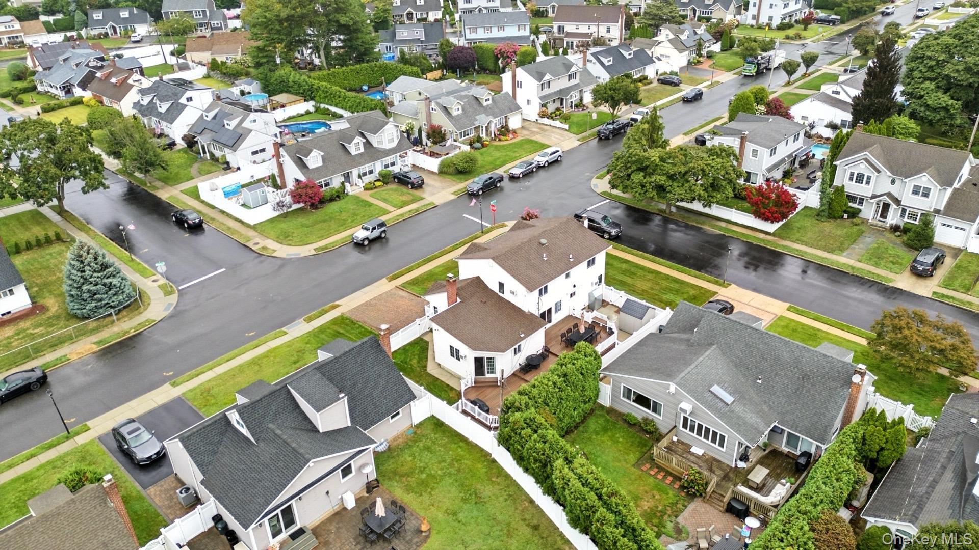 #1 photo, 3532 Waverly Avenue, Seaford , NY 11783