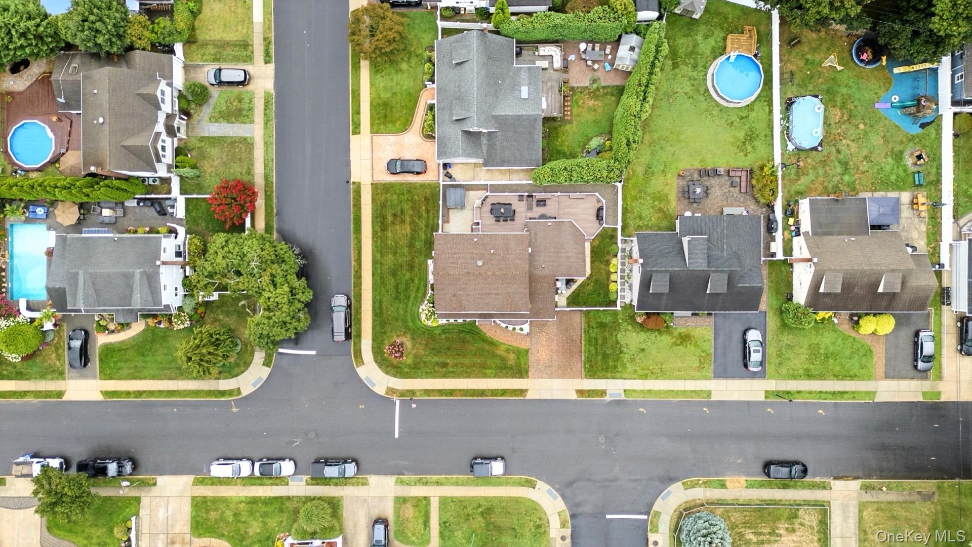 #18 photo, 3532 Waverly Avenue, Seaford , NY 11783