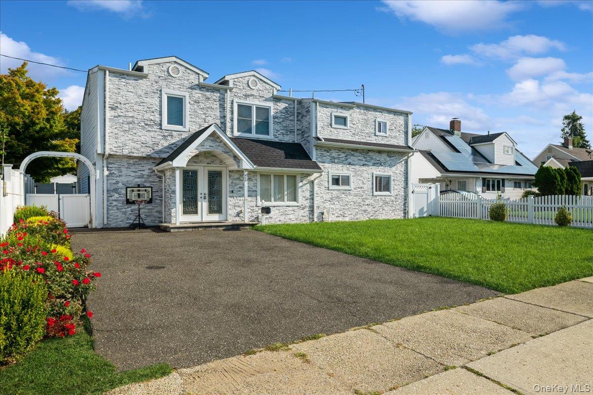 #2 photo, 45 Universe Drive, Levittown , NY 11756