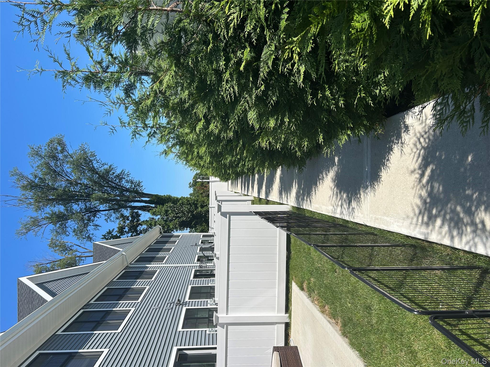 #20 photo, 418 Atlantic Avenue, Oceanside , NY 11572