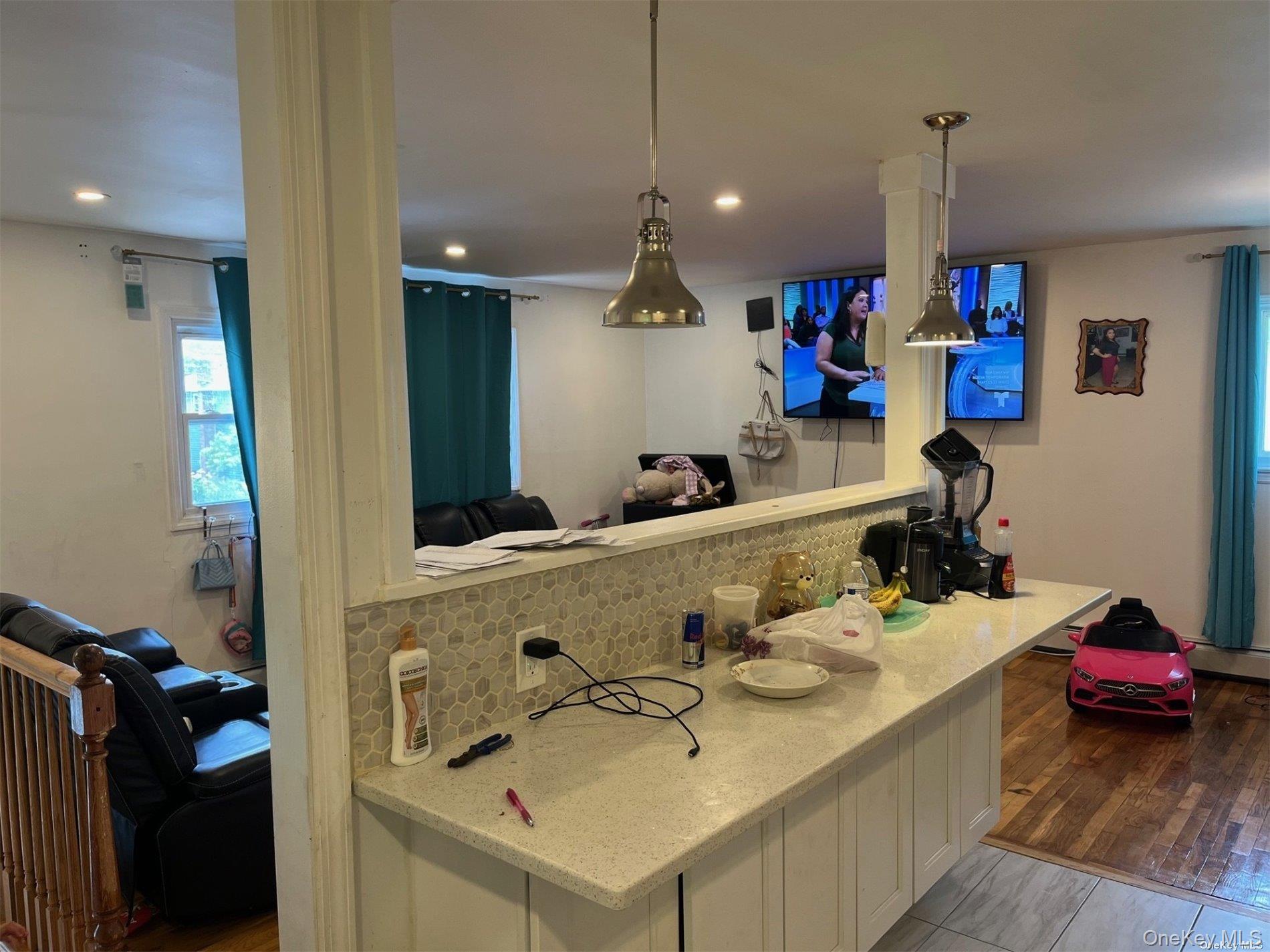 #5 photo, 263 Siegel Street, Westbury , NY 11590