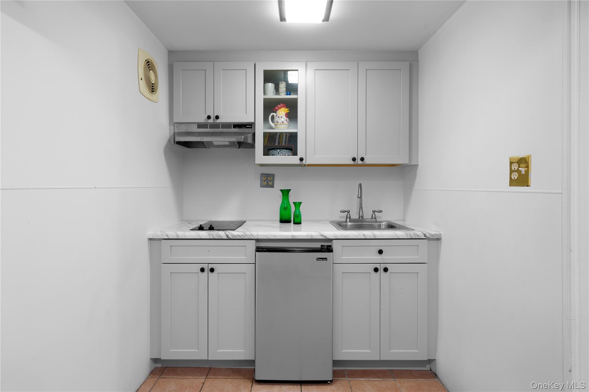 #15 photo, 2570 49th Street, Astoria , NY 11103