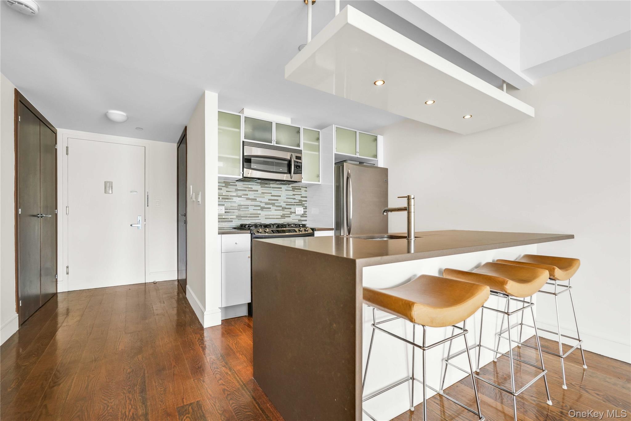 #11 photo, 21-24 30 Avenue, クイーンズ区 Astoria , NY 11102