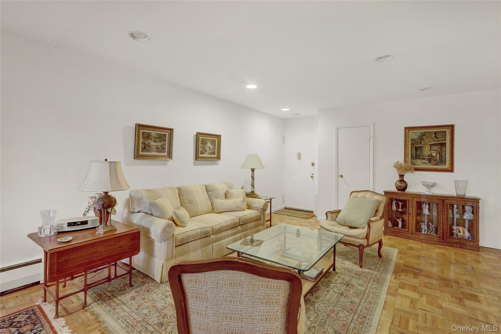 #8 photo, 20 Daley Place, Lynbrook , NY 11563