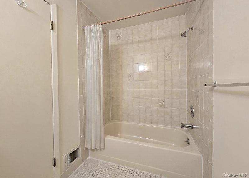 #10 photo, 150 Birchwood Road, Coram , NY 11727