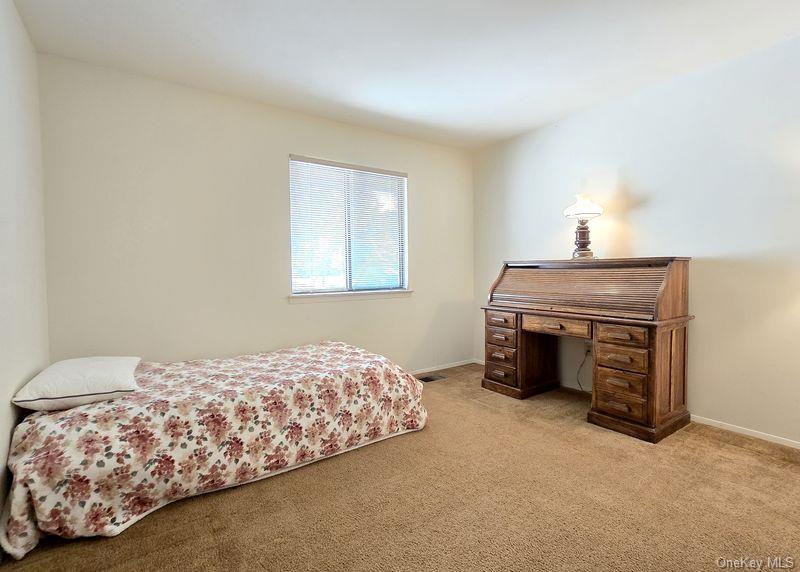 #13 photo, 150 Birchwood Road, Coram , NY 11727