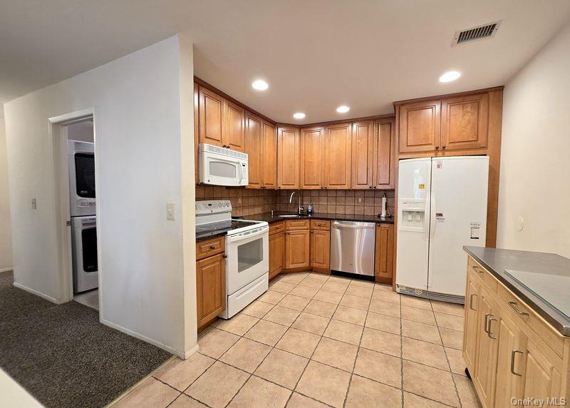 #5 photo, 150 Birchwood Road, Coram , NY 11727