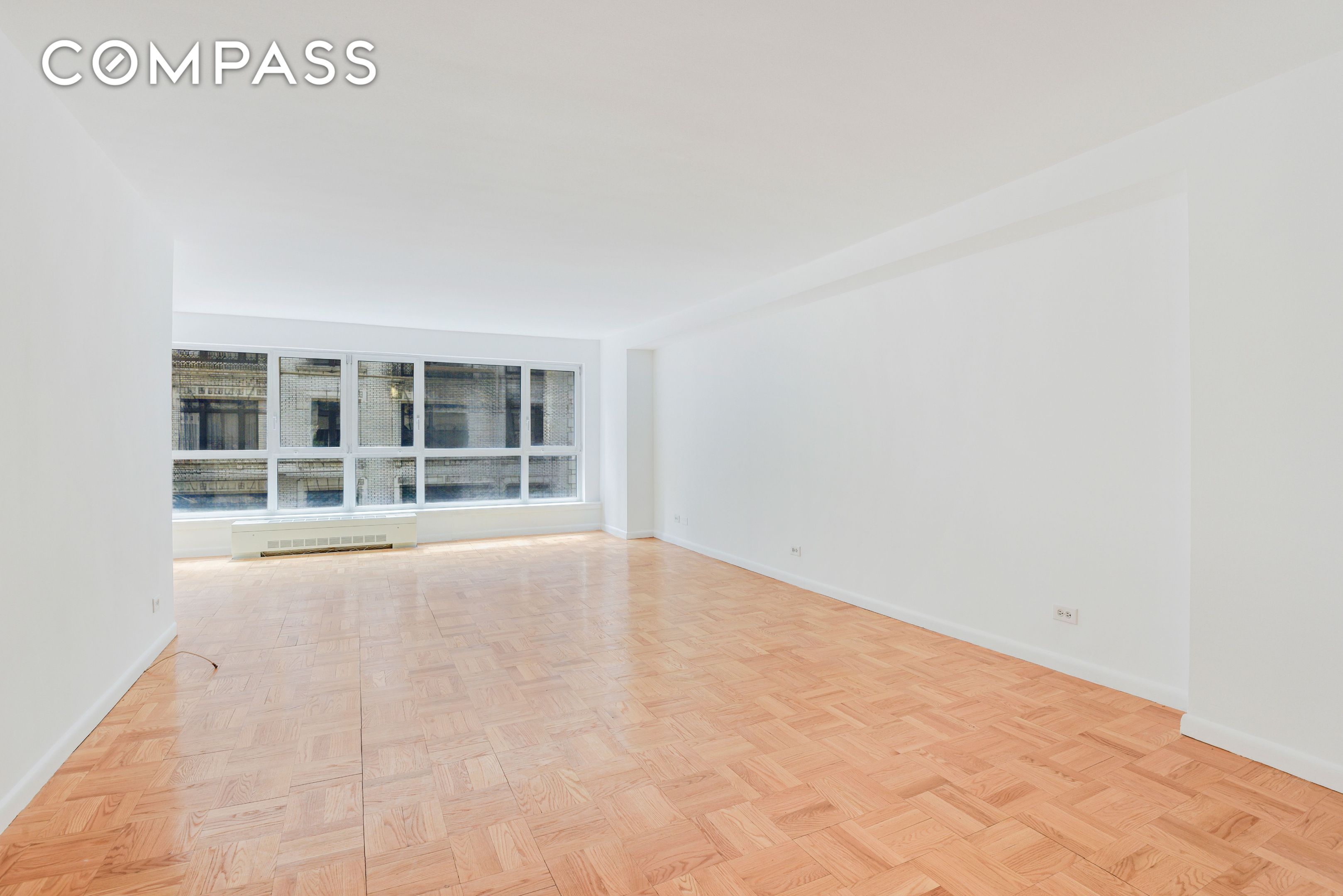 #8 photo, 200 Central Park S, マンハッタン Central Park South , NY 10019