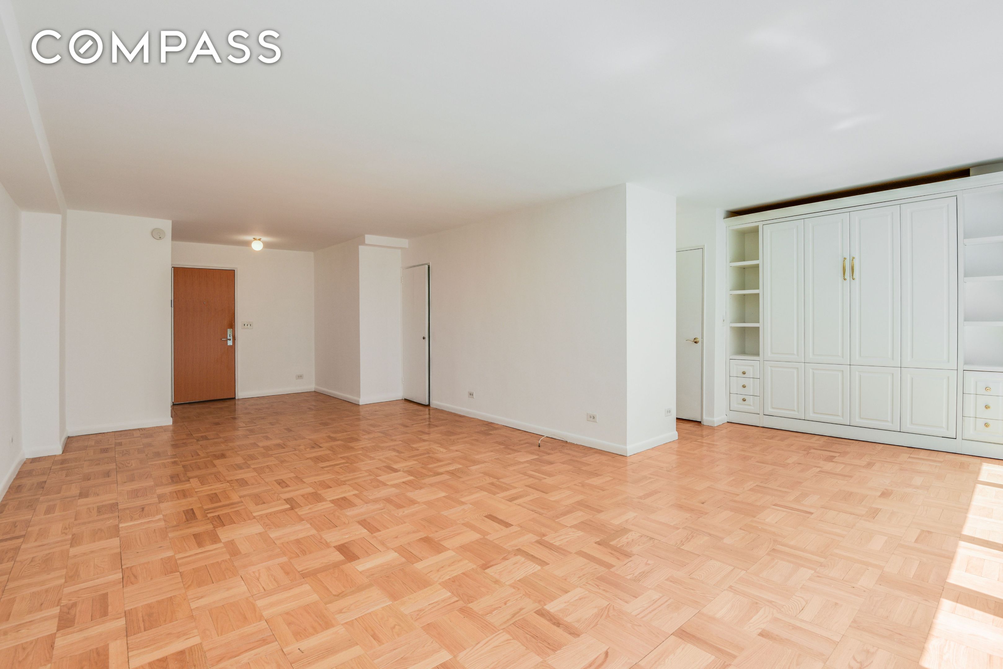 #9 photo, 200 Central Park S, マンハッタン Central Park South , NY 10019