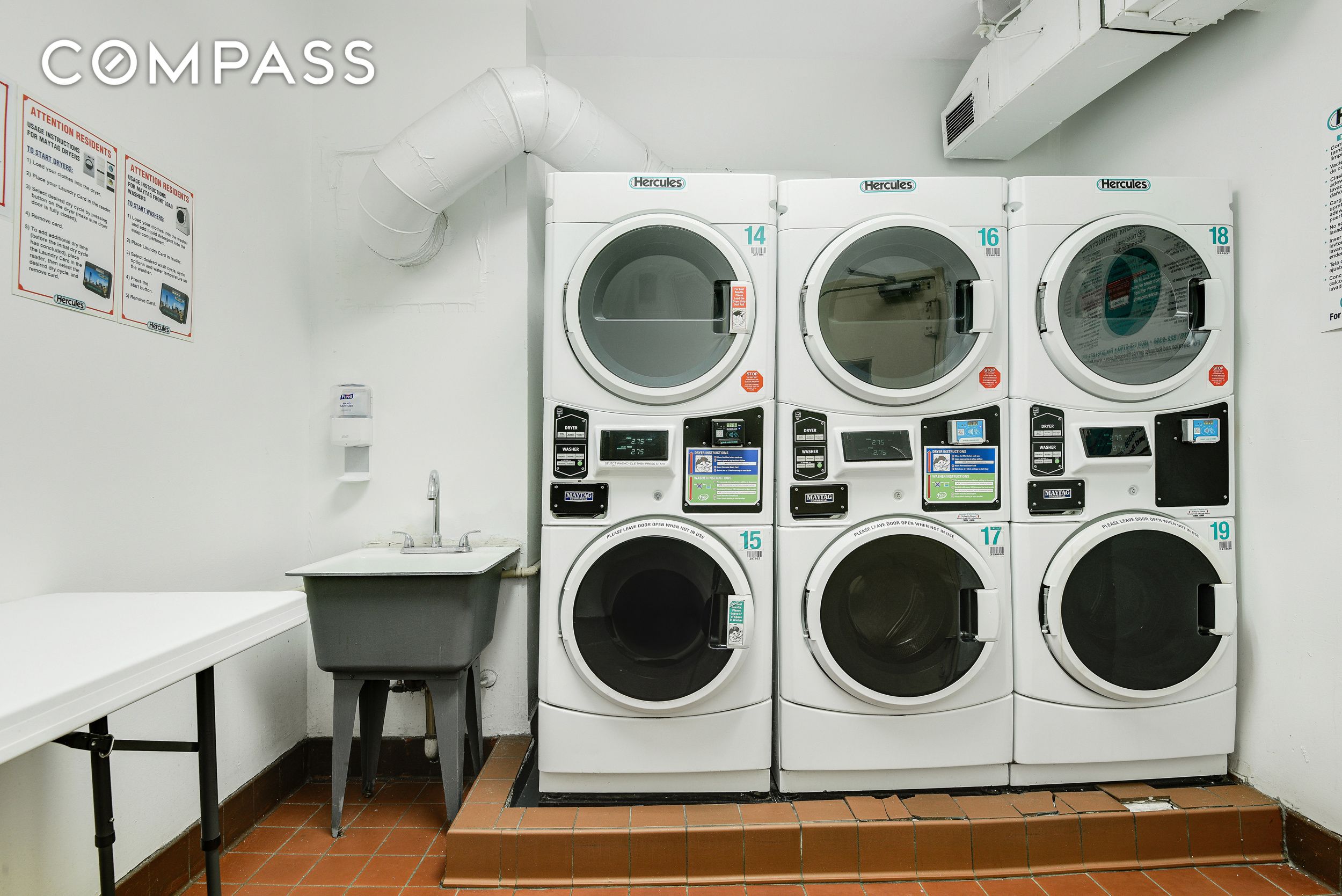 #13 photo, 77 Bleecker Street, マンハッタン Greenwich Village , NY 10012