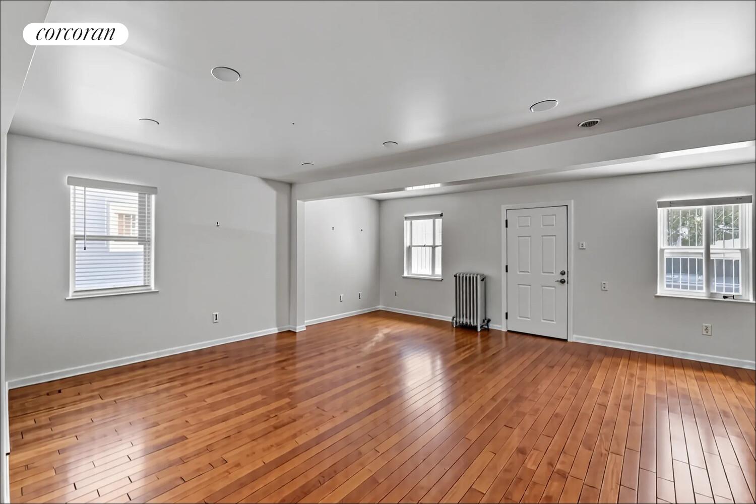 #15 photo, 107-19 96TH Street, クイーンズ区 Ozone Park , NY 11417