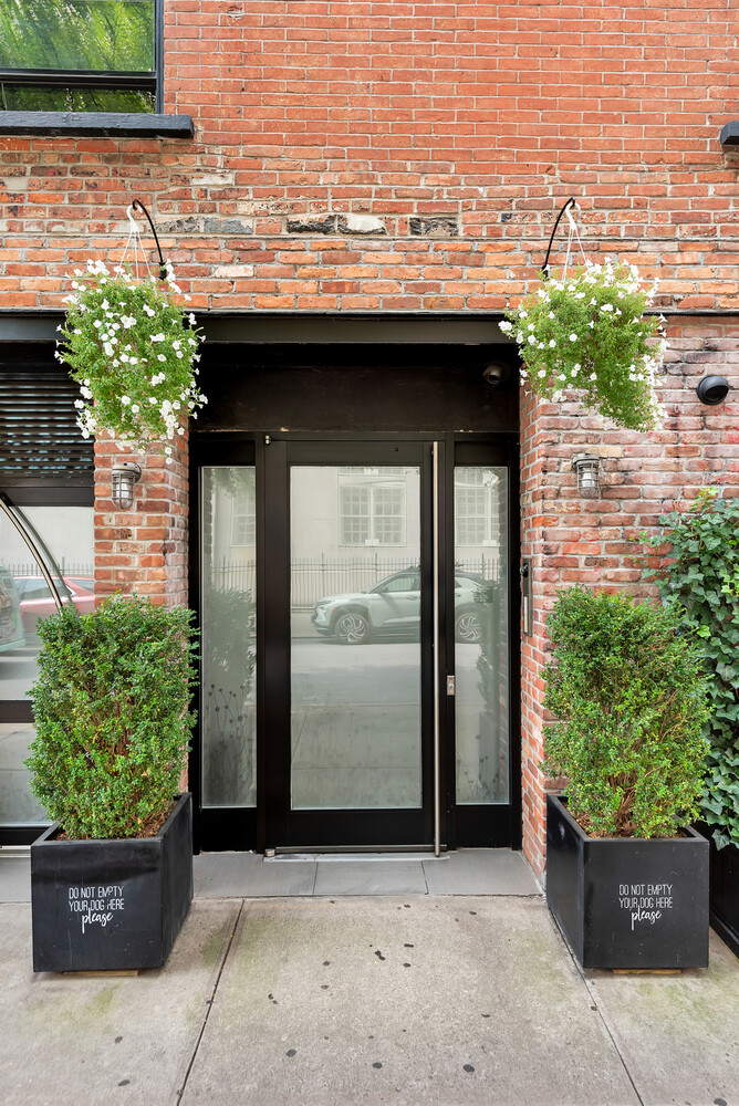 #11 photo, 334 GRAND Street, Lower East Side , NY 10002