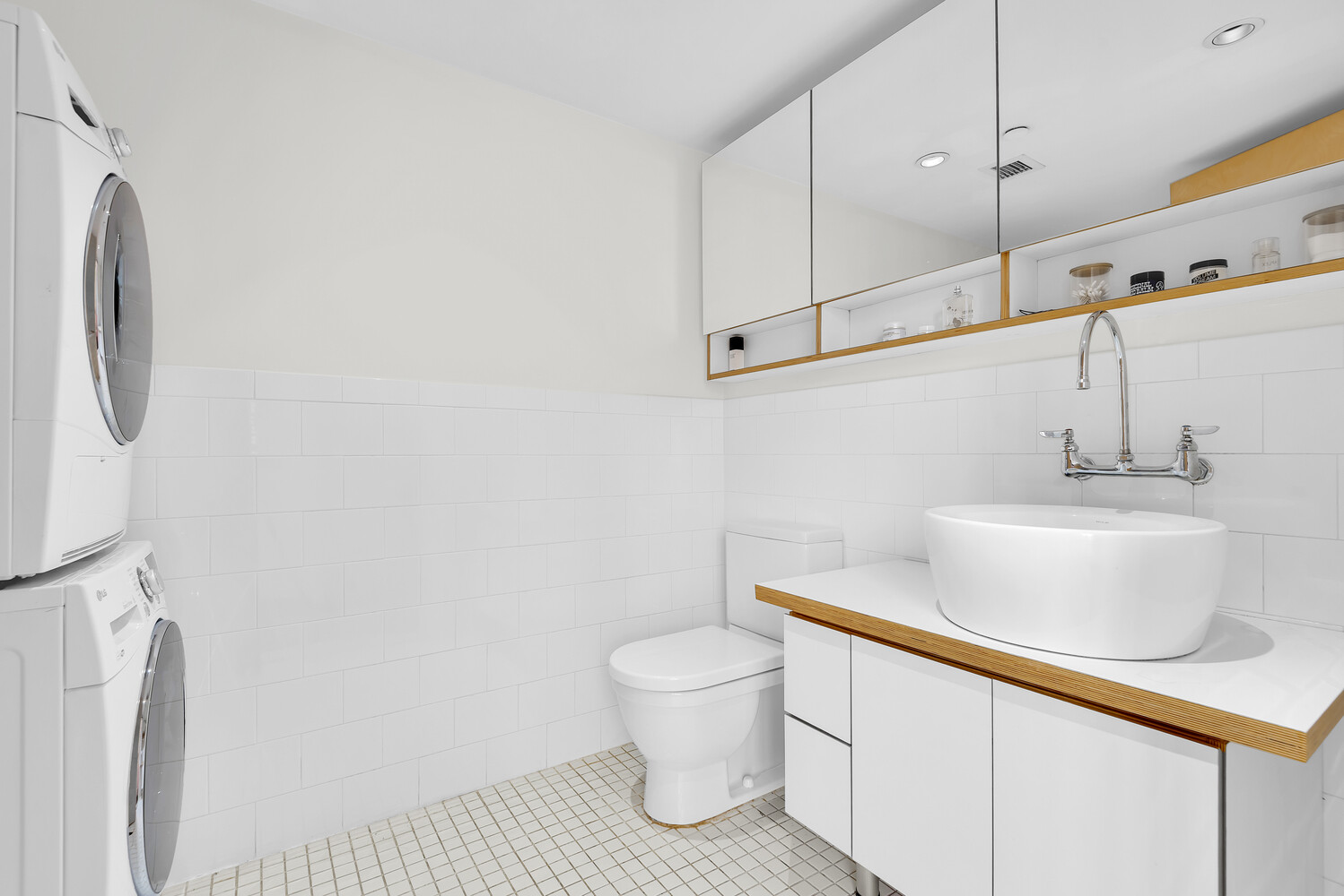 #20 photo, 334 GRAND Street, Lower East Side , NY 10002