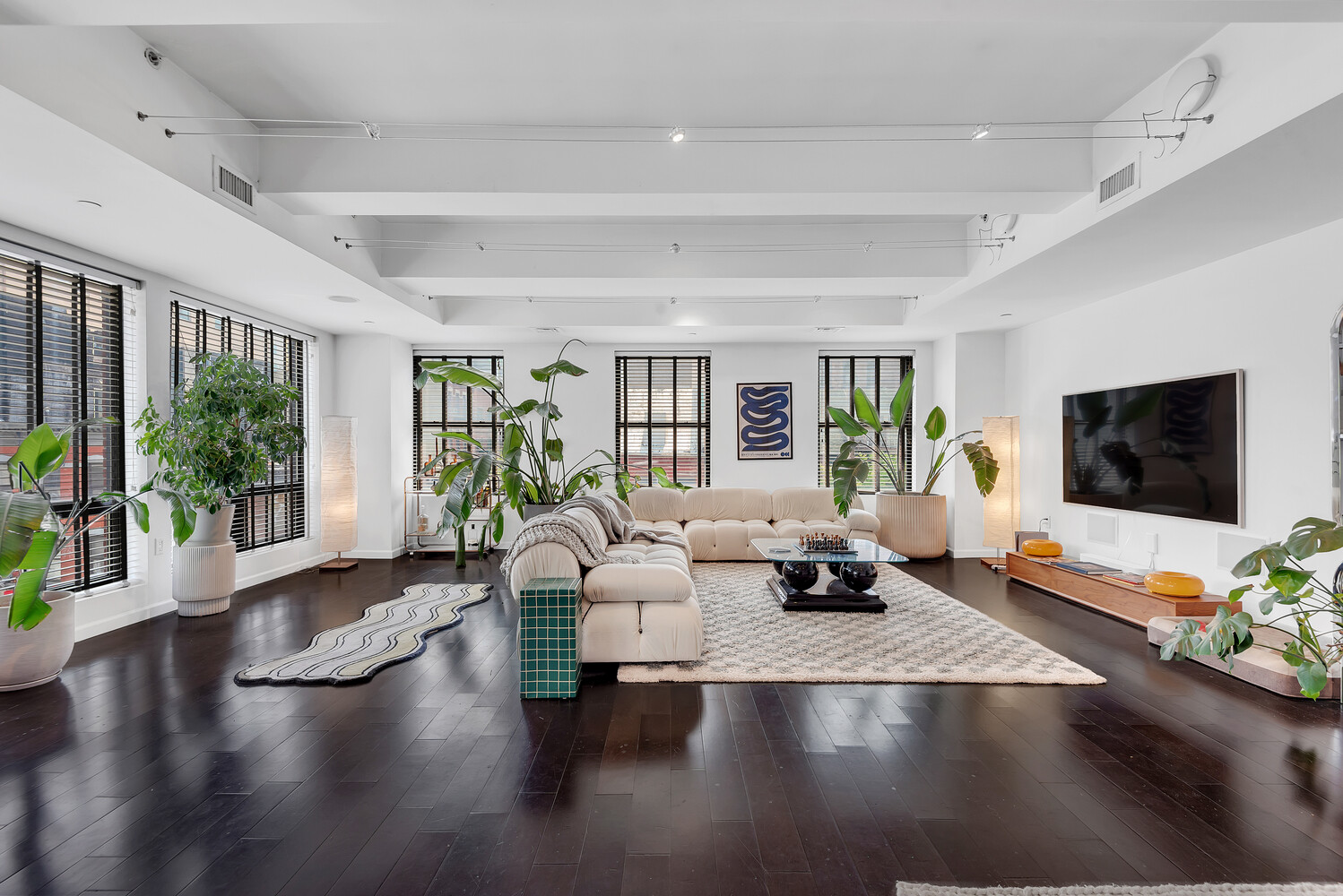 #21 photo, 334 GRAND Street, Lower East Side , NY 10002