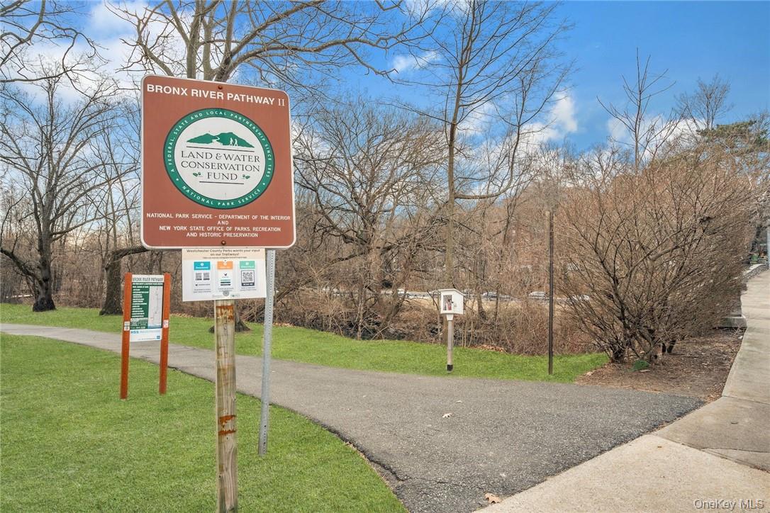 #18 photo, 280 Bronxville Road, Bronxville , NY 10708