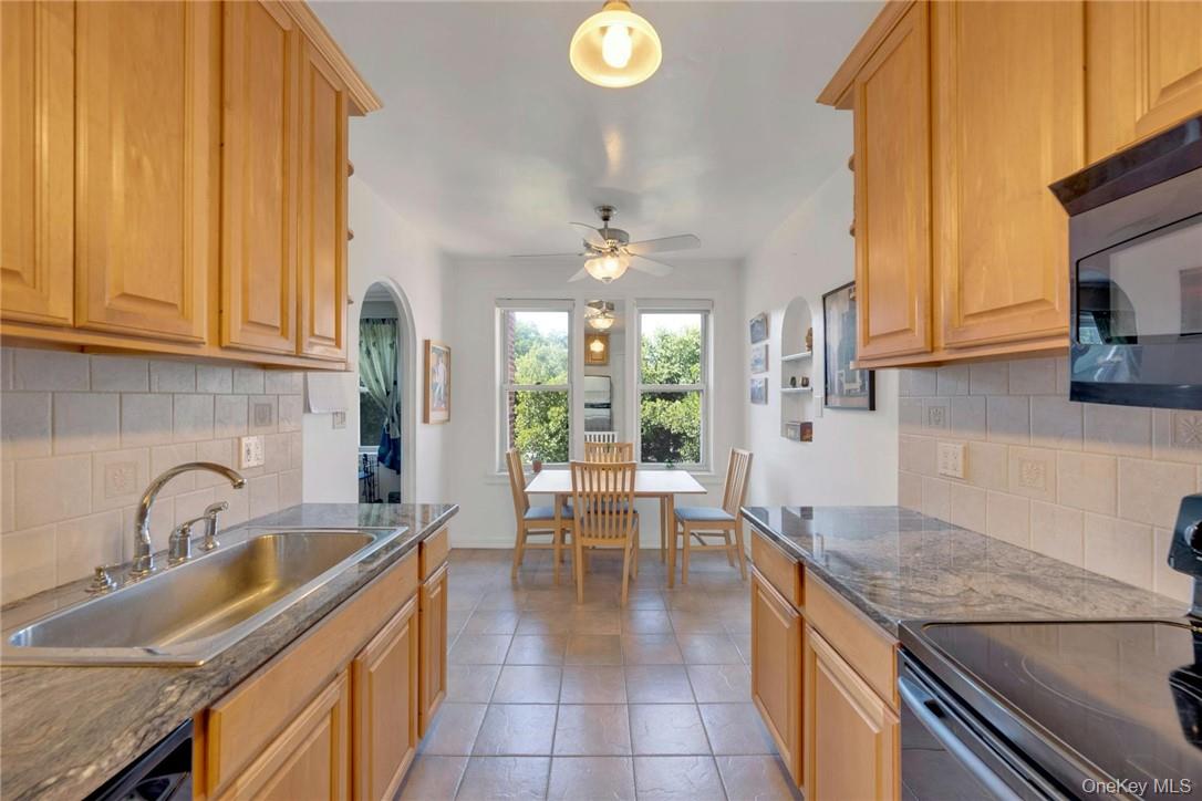 #6 photo, 280 Bronxville Road, Bronxville , NY 10708