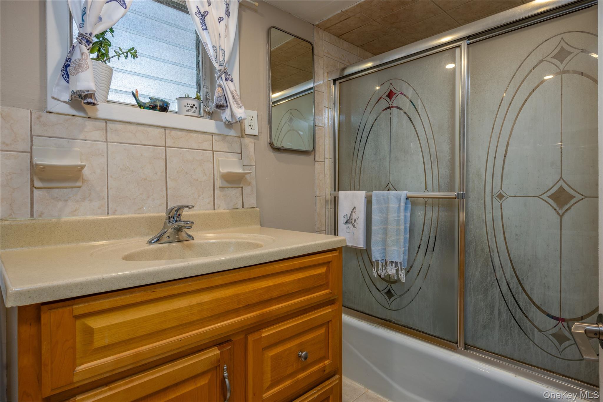 #16 photo, 249 N Macquesten Parkway, Mount Vernon , NY 10550