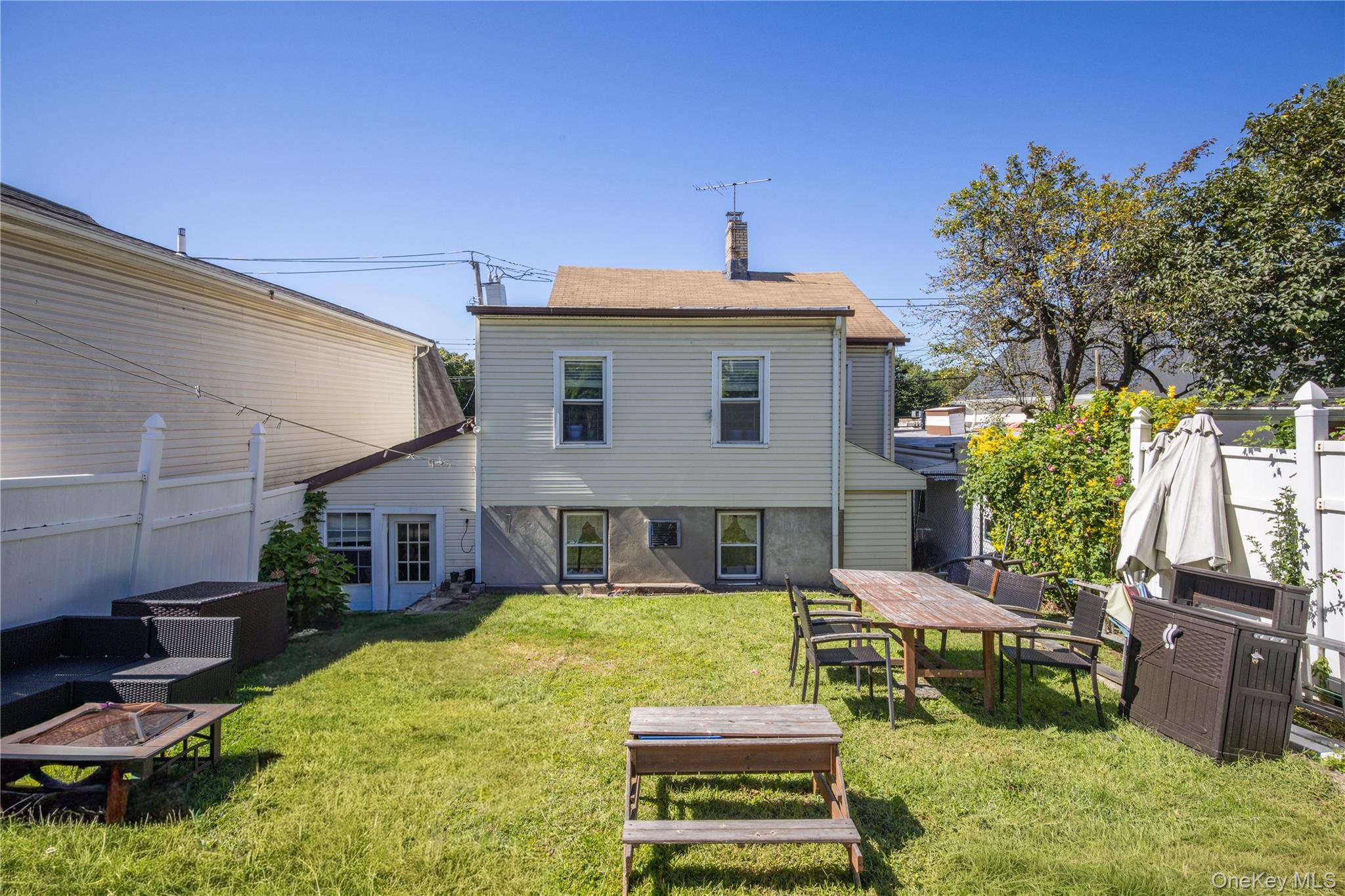 #4 photo, 249 N Macquesten Parkway, Mount Vernon , NY 10550