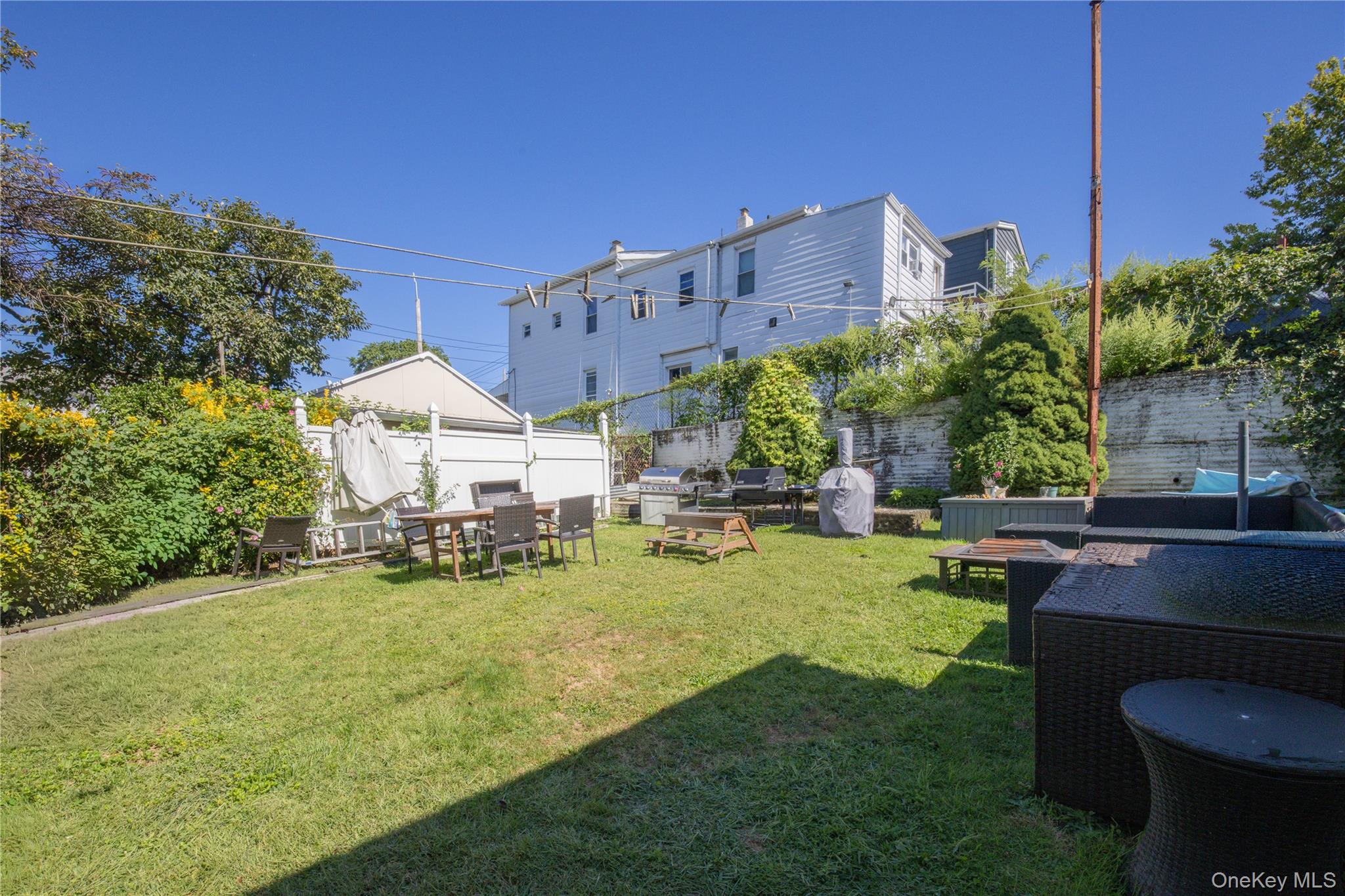 #7 photo, 249 N Macquesten Parkway, Mount Vernon , NY 10550