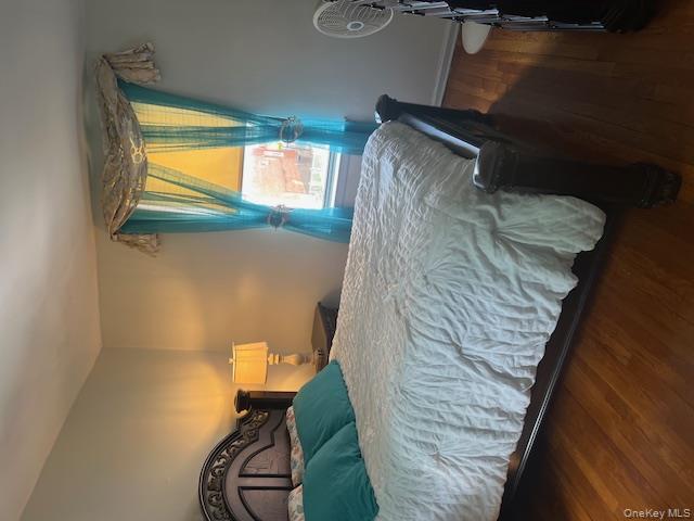 #2 photo, 745 E 231st Street, Bronx , NY 10466