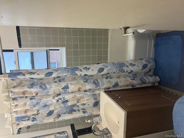 #6 photo, 745 E 231st Street, Bronx , NY 10466