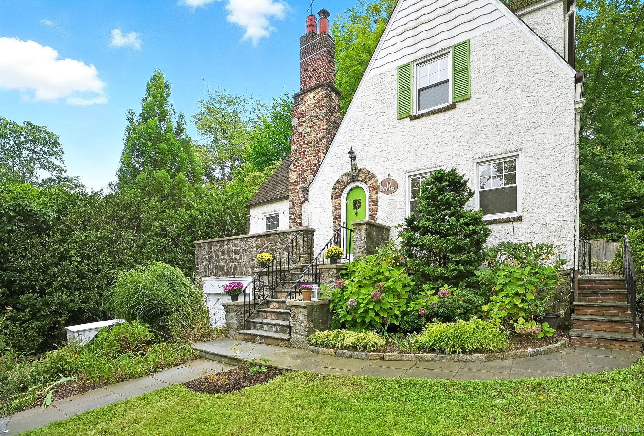 #1 photo, 11 Virginia Place, Larchmont , NY 10538