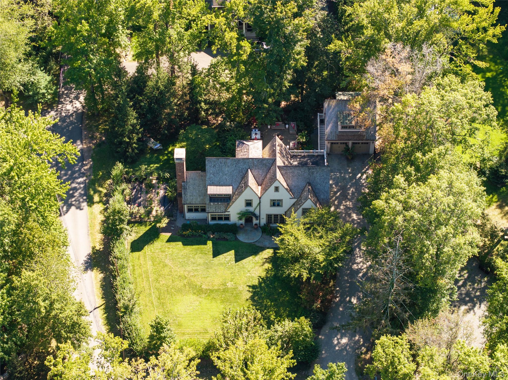 #3 photo, 141 Washington Spring Road, Palisades , NY 10964