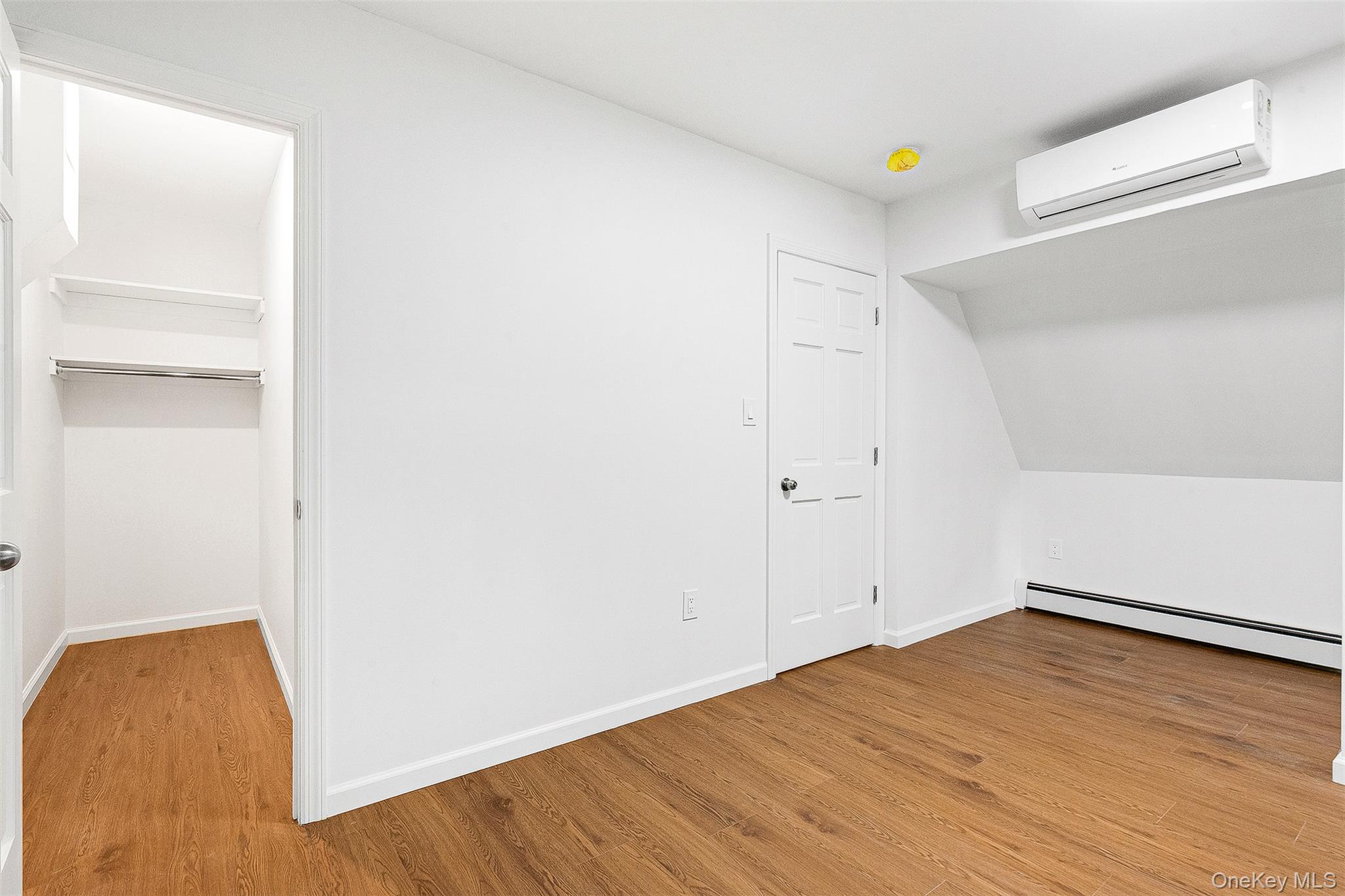 #10 photo, 100-05 69th Avenue, Forest Hills , NY 11375