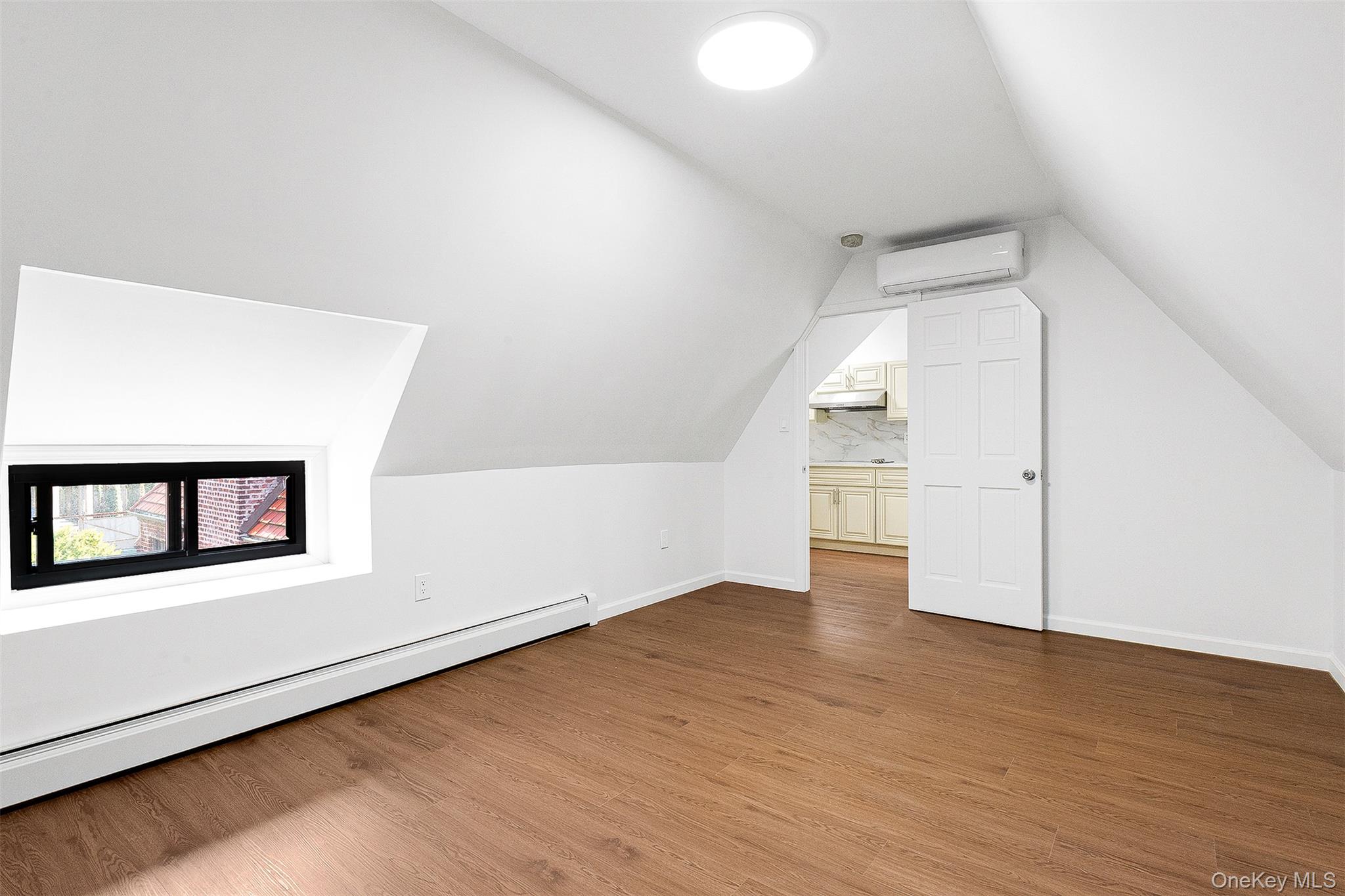 #16 photo, 100-05 69th Avenue, Forest Hills , NY 11375