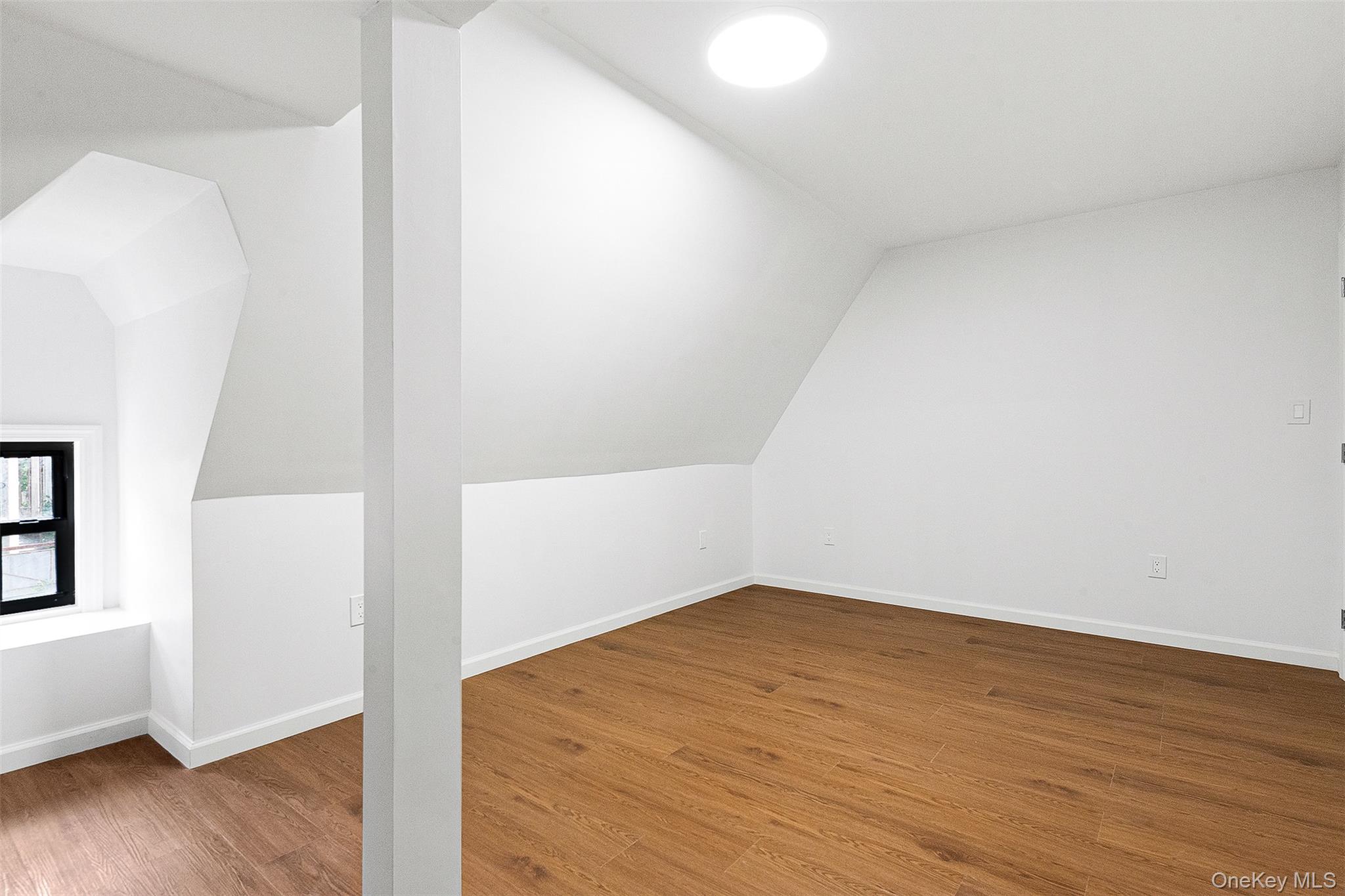 #7 photo, 100-05 69th Avenue, Forest Hills , NY 11375