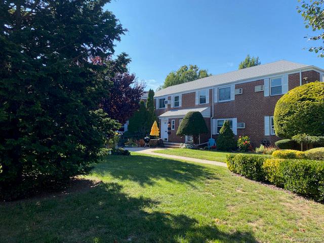 #1 photo, 73-24 255th Street, Glen Oaks , NY 11004