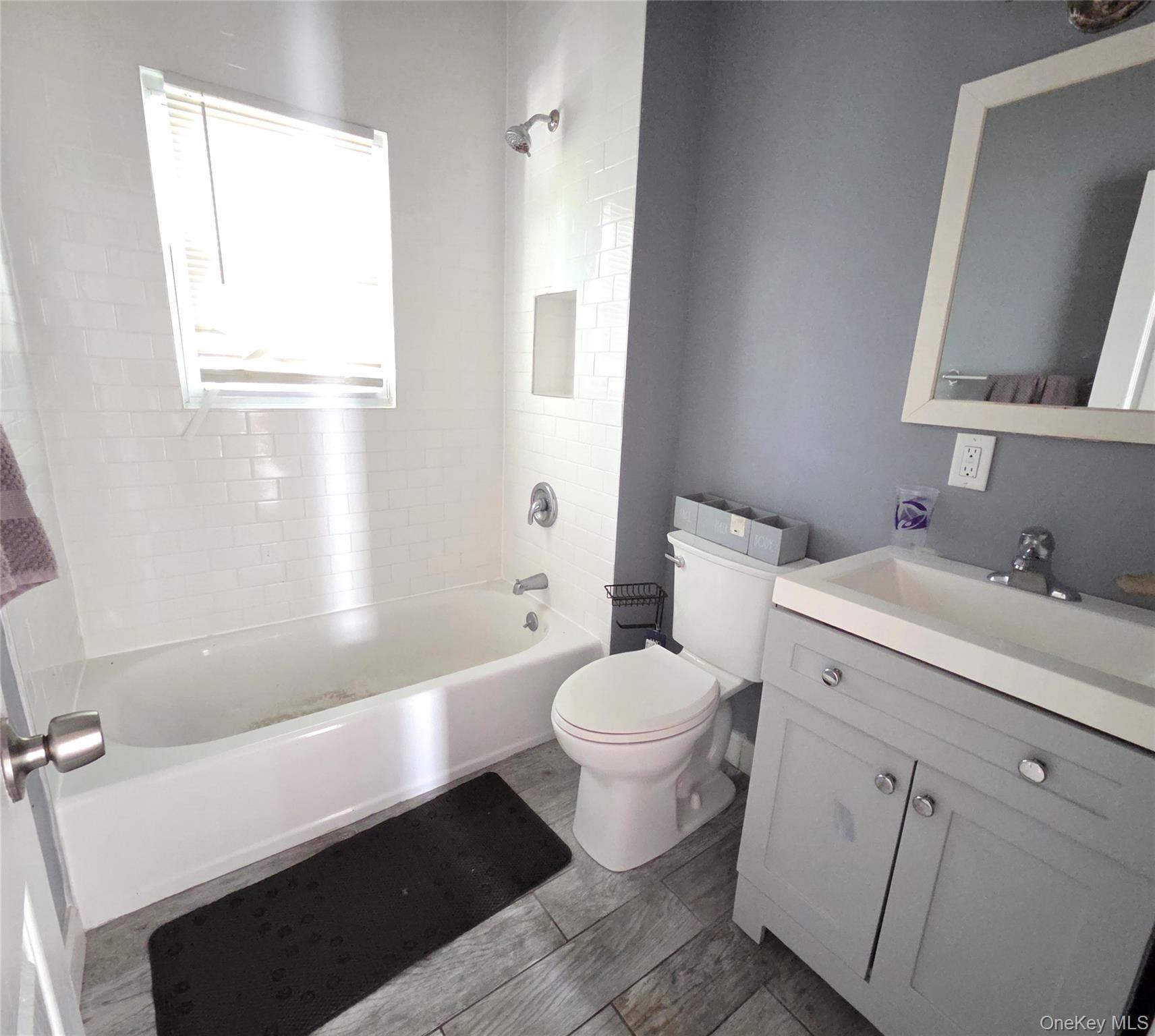 #8 photo, 118 Morrell Street, Hempstead , NY 11550