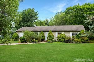 #1 photo, 212 S Essex Street, 東長島 汉普顿 Montauk , NY 11954