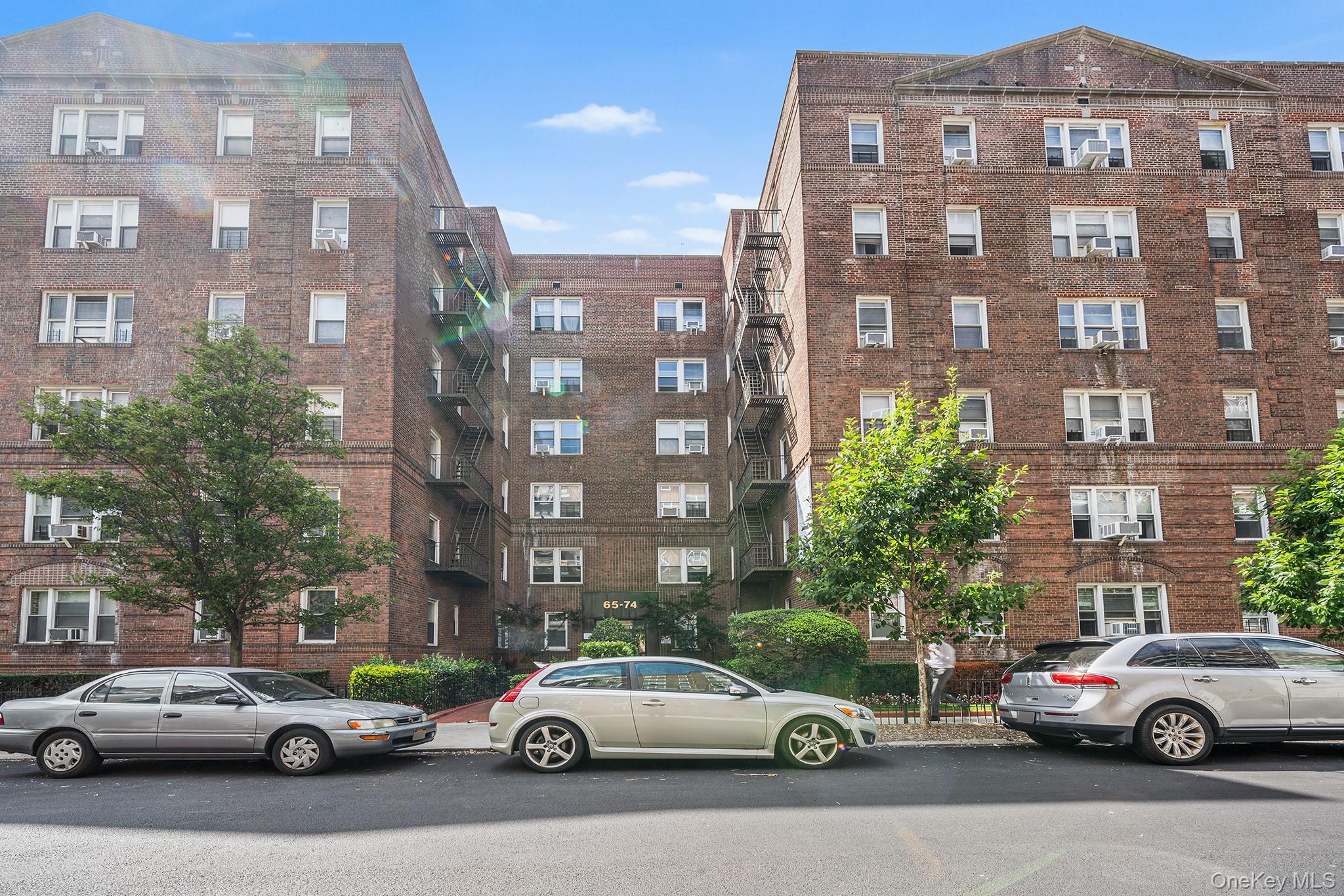 #15 photo, 65-74 Saunders Street, Rego Park , NY 11374