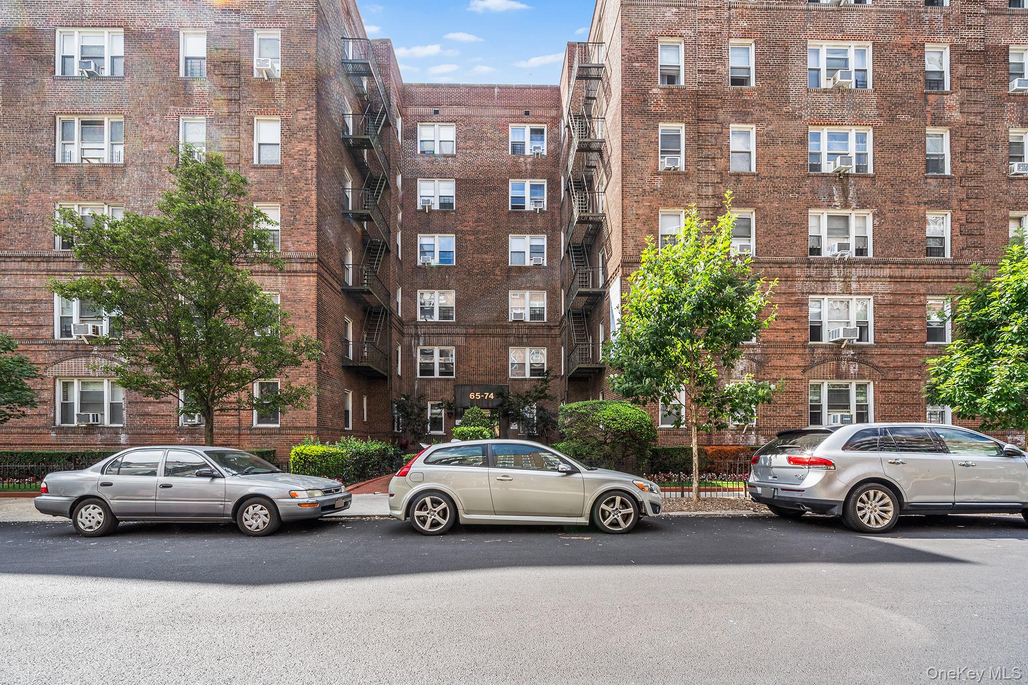 #16 photo, 65-74 Saunders Street, Rego Park , NY 11374