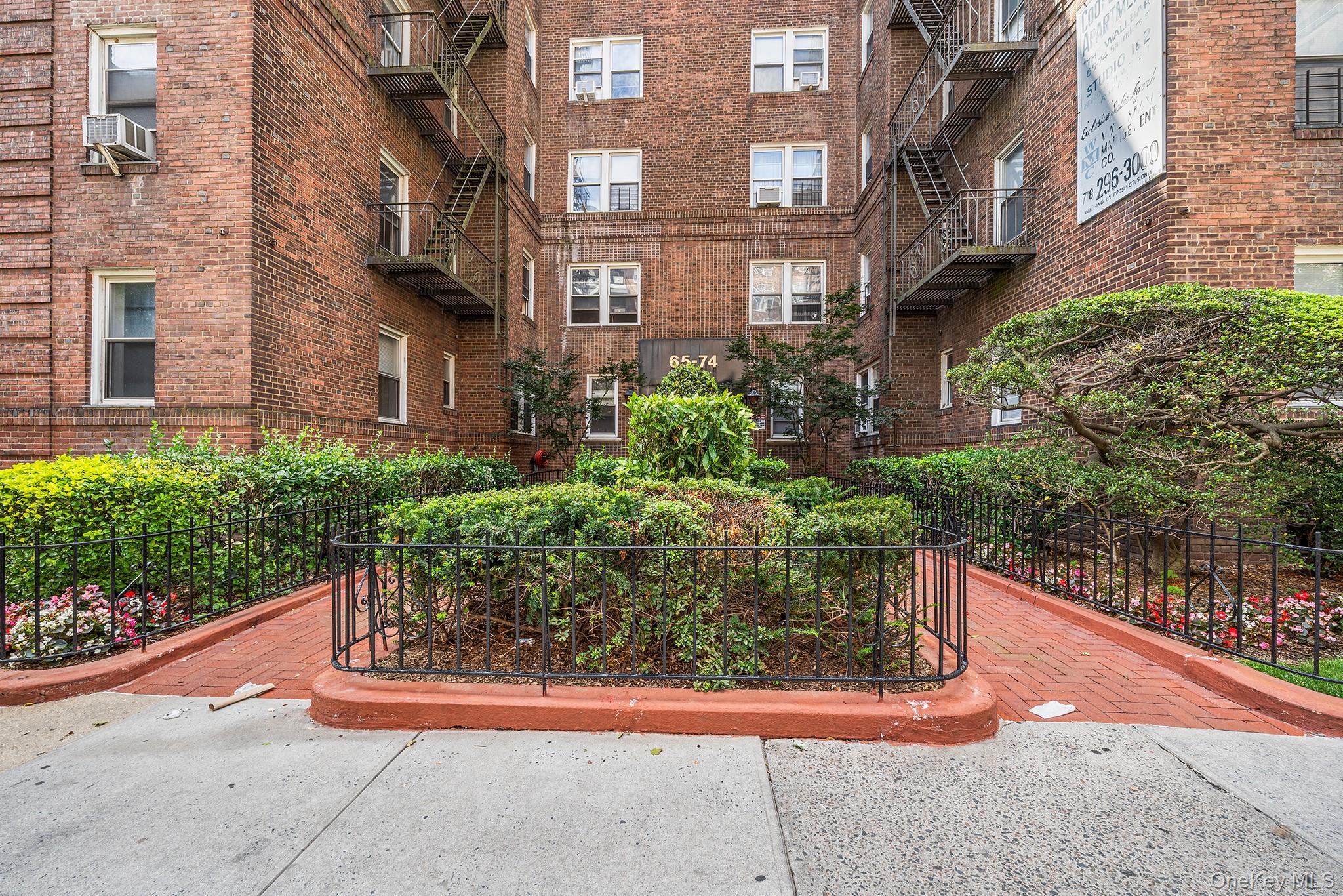 #18 photo, 65-74 Saunders Street, Rego Park , NY 11374